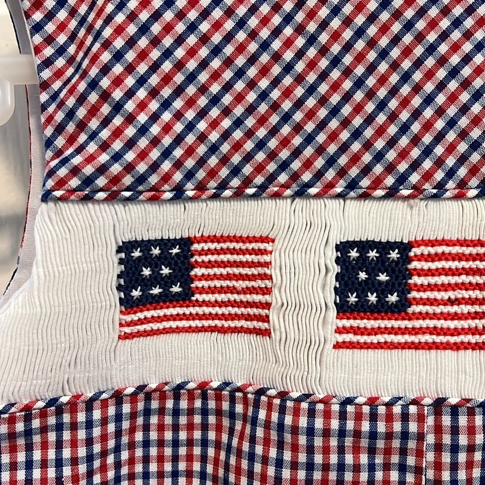 Embroidered American flag romper - Picture 2 of 6